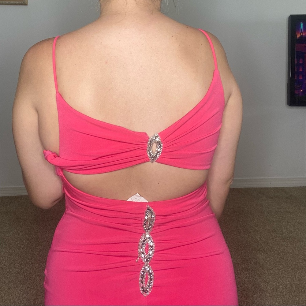 Pink formal - Picture 7 of 10